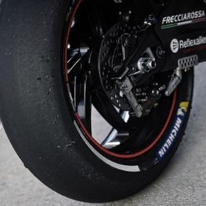 dry racing tire
